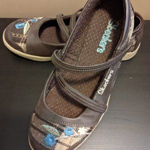 Bundle 3/$40 | Skechers | Slip on | Flats | Women 7.5